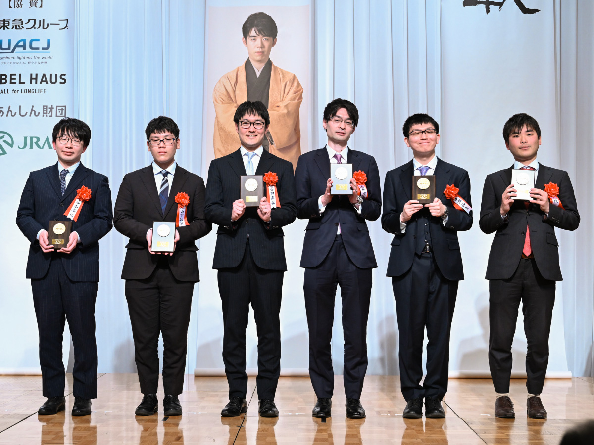 Certificate Presentation of Medal Plaques to Winners of Ranking Tournament Groups